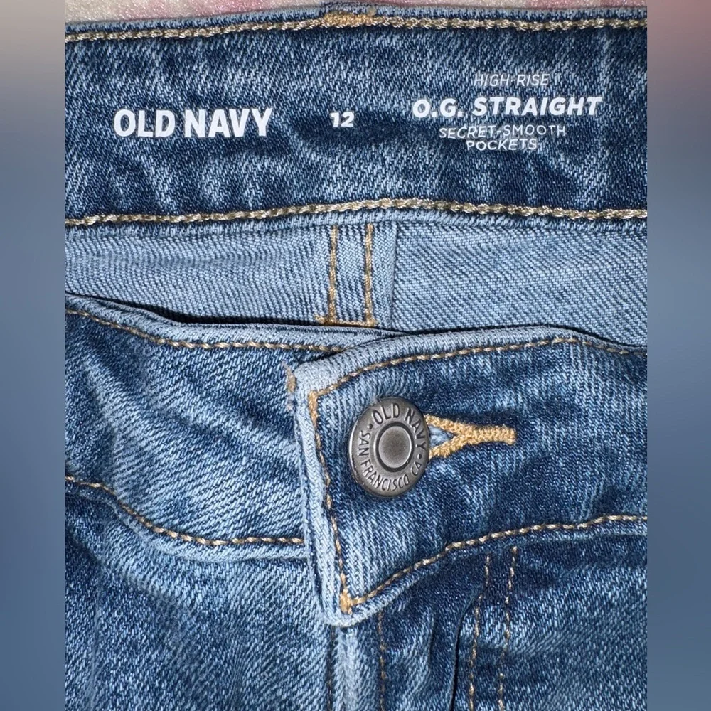 Old Navy High Rise OG Straight-Leg Jeans in Medium Blue Wash Women’s 12